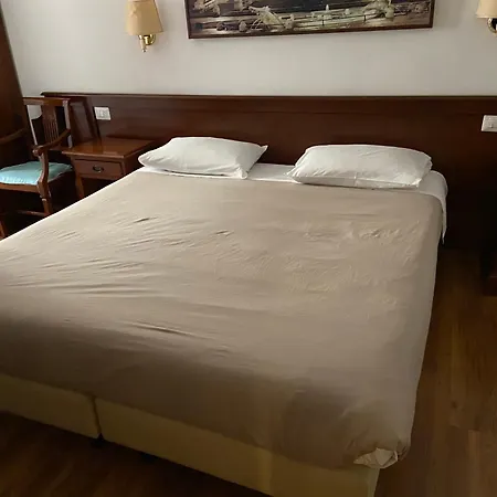 Vatican D'angelica Konukevi 4*